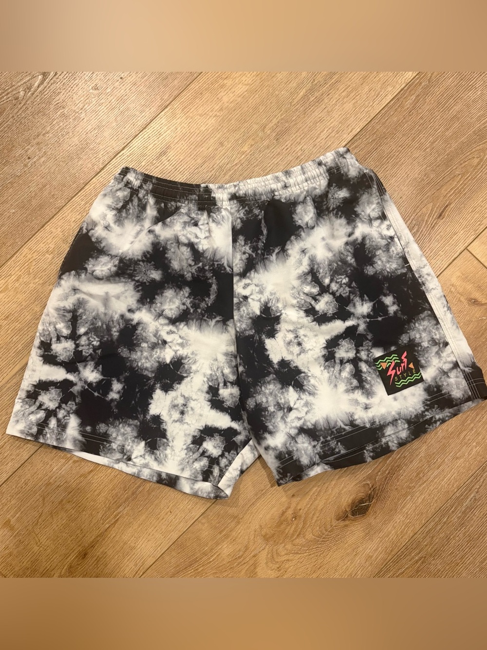 Vintage Surf Style Shorts Large Black White Tie Dye 90s Retro Beach Athletic